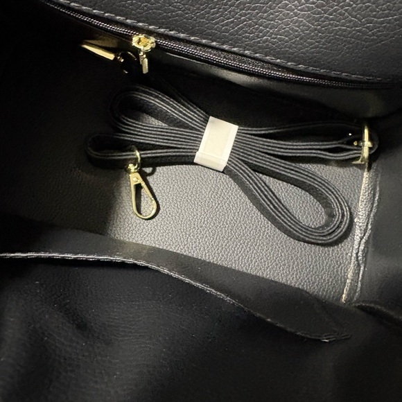 Elegant Black NWT Handbag - Picture 2 of 6